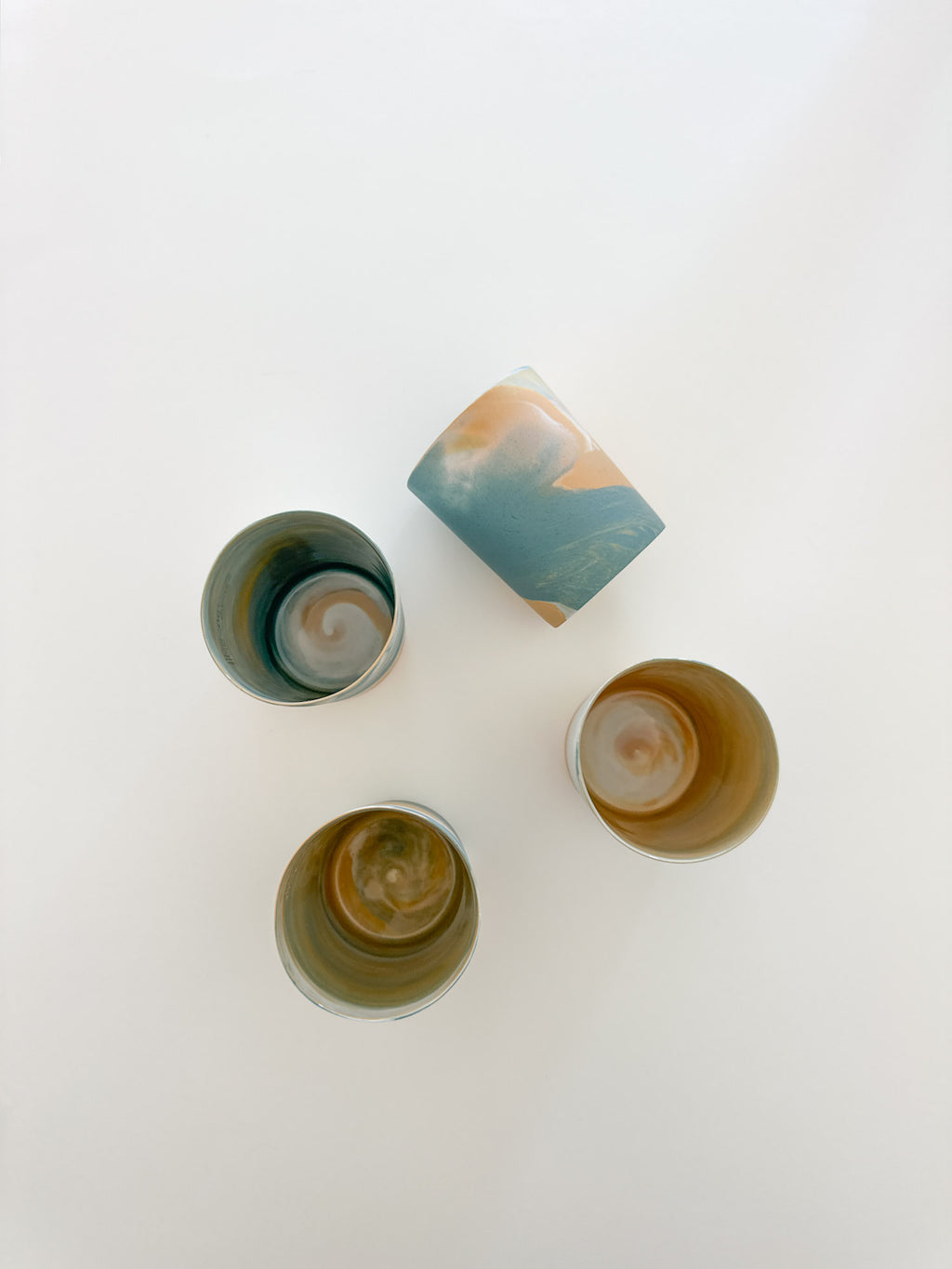 rovina - forest/giraffe/white - monologue x octone objects
