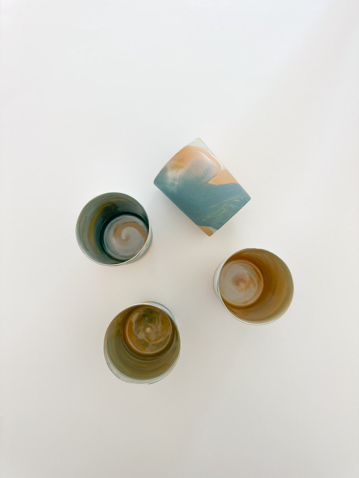 rovina - forest/giraffe/white - monologue x octone objects