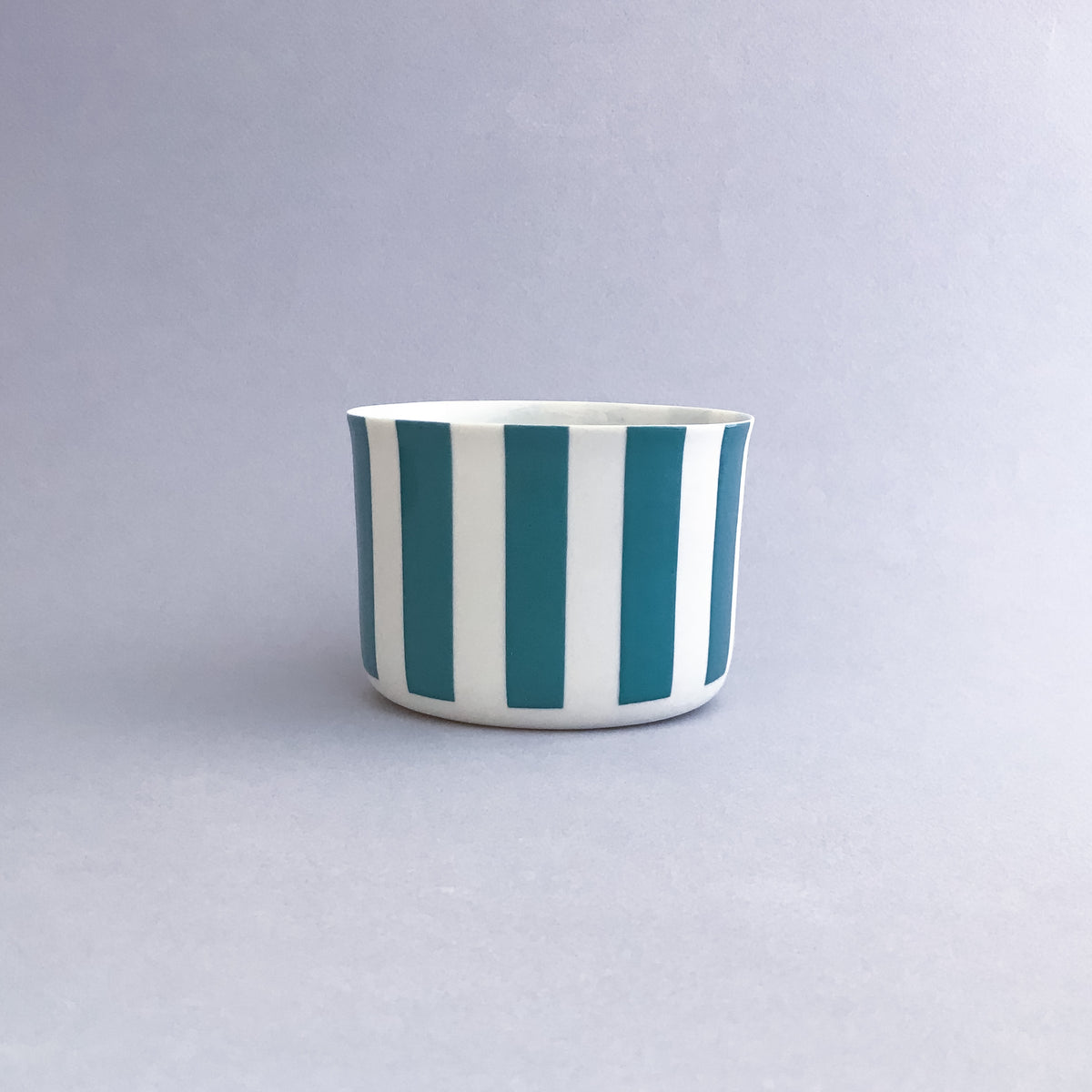 classic M - white/teal