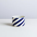 classic M - white/navy blue - diagonal