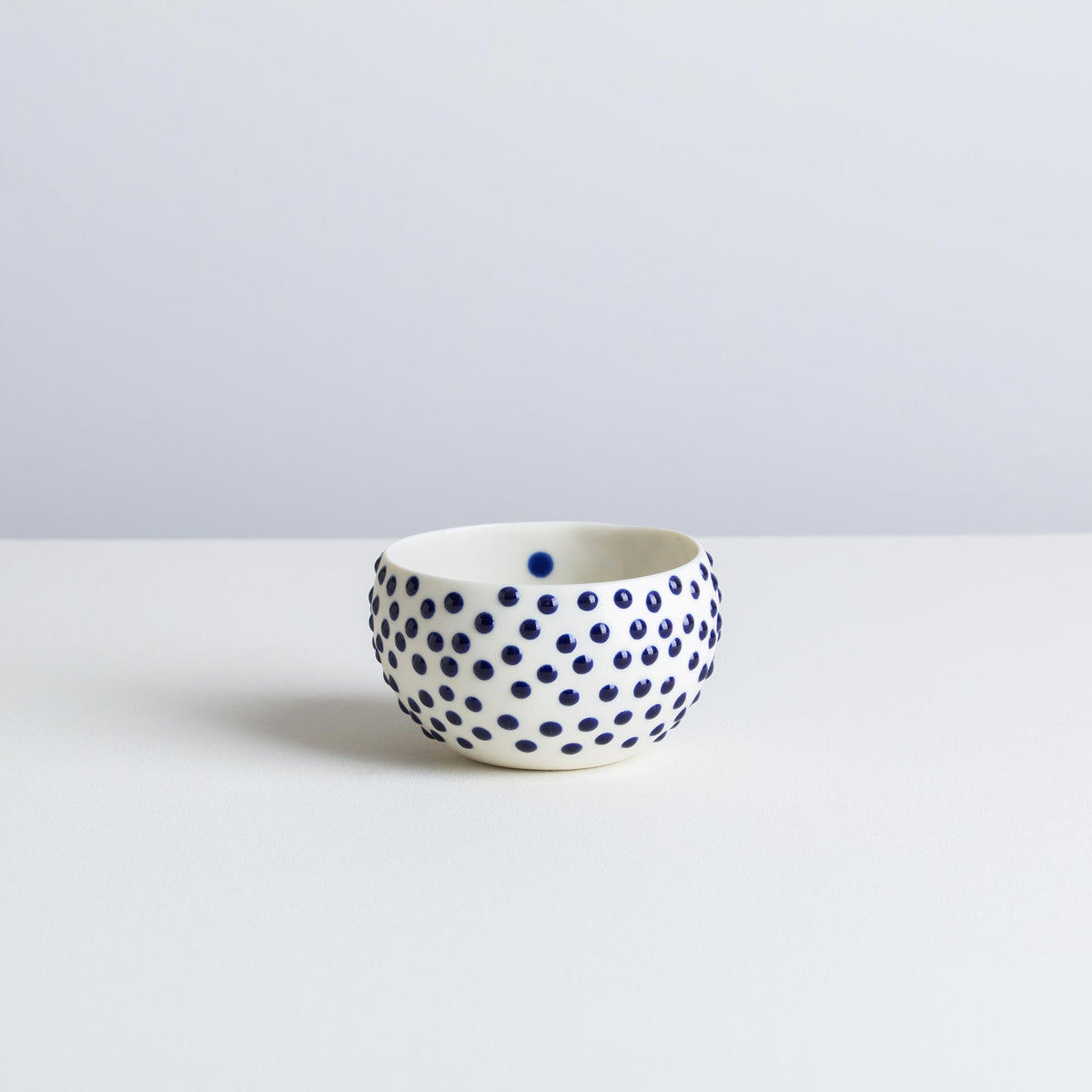 coconut Small - white/navy blue - dot