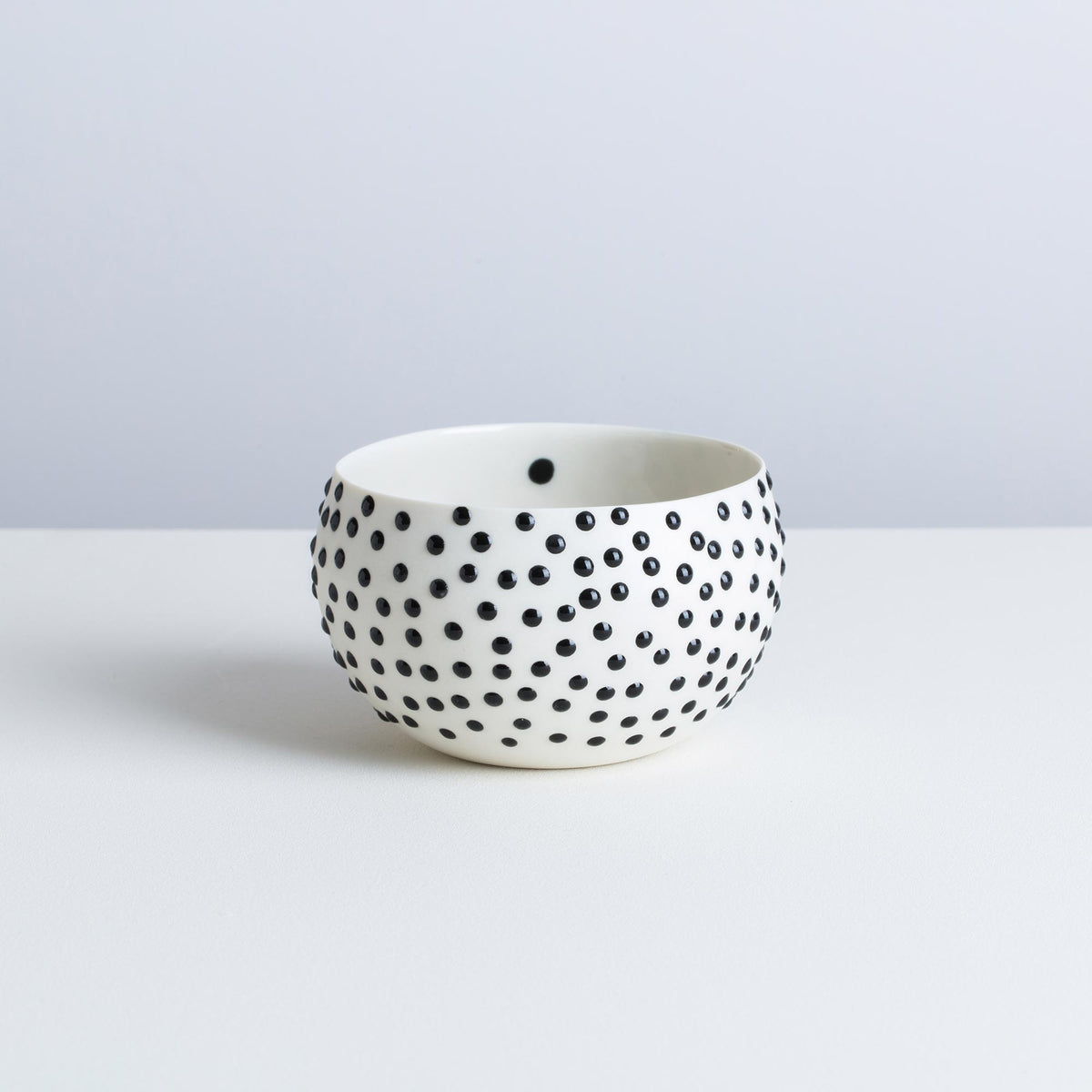 coconut Big - white/black - dot