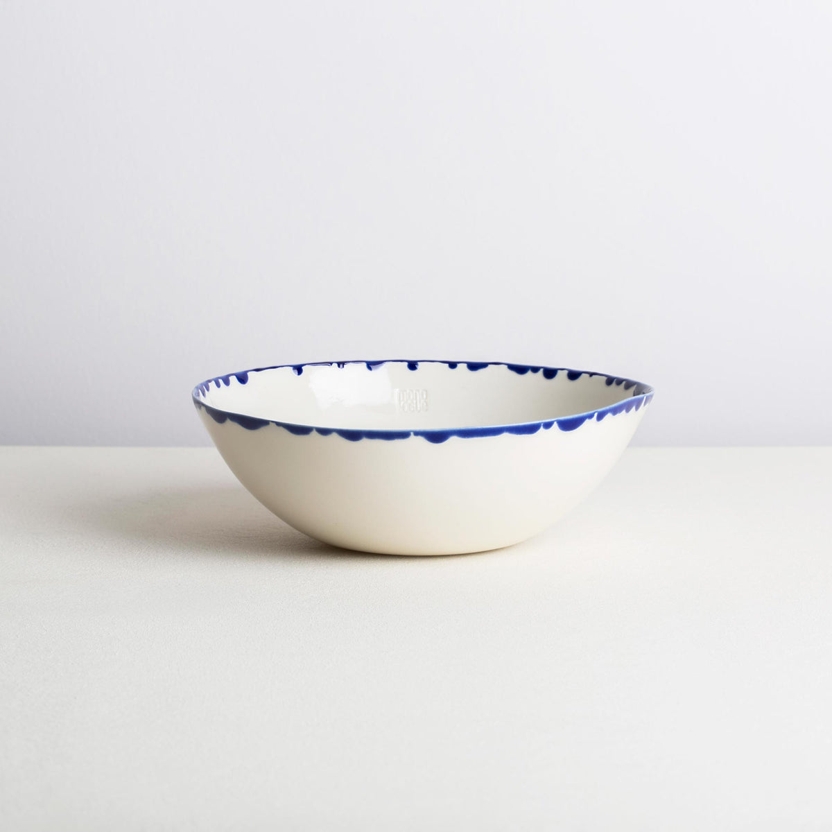 The Kase *short* - white/navy blue - rim