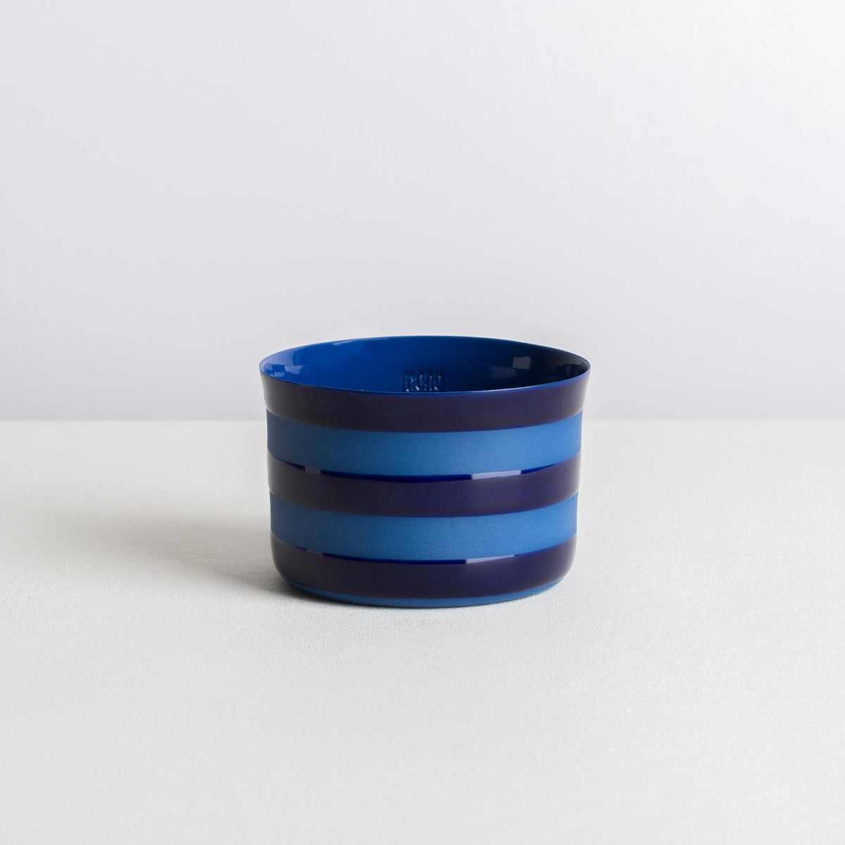 classic M - indigo/navy blue/horizontal
