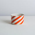 classic M - white/scarlet - diagonal