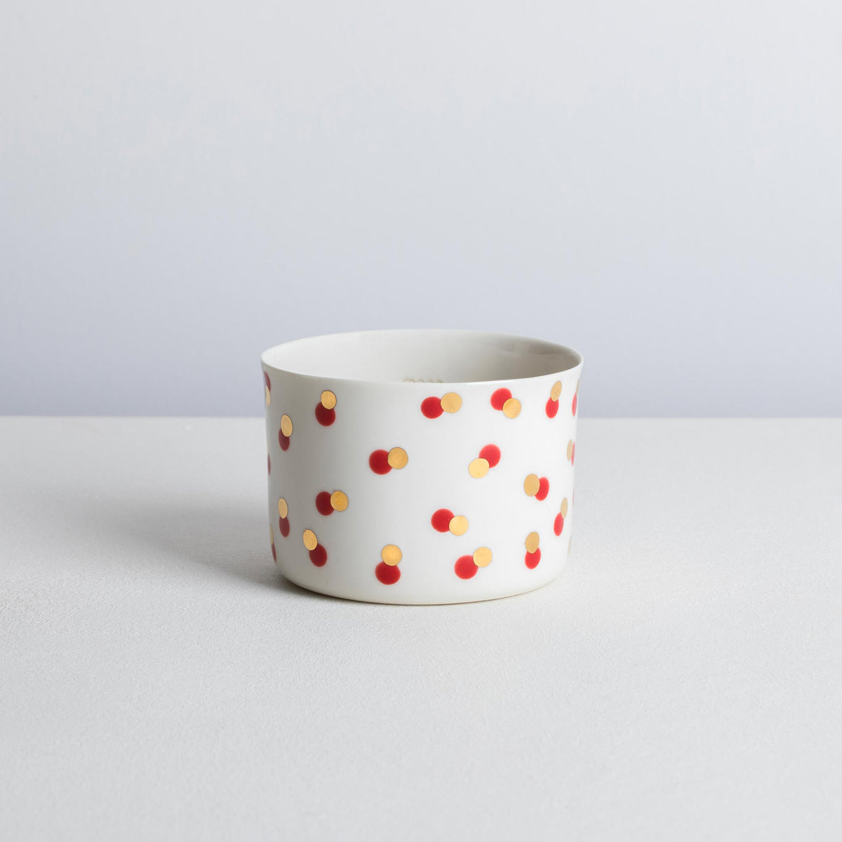 classic M - white/carmen/gold- dots