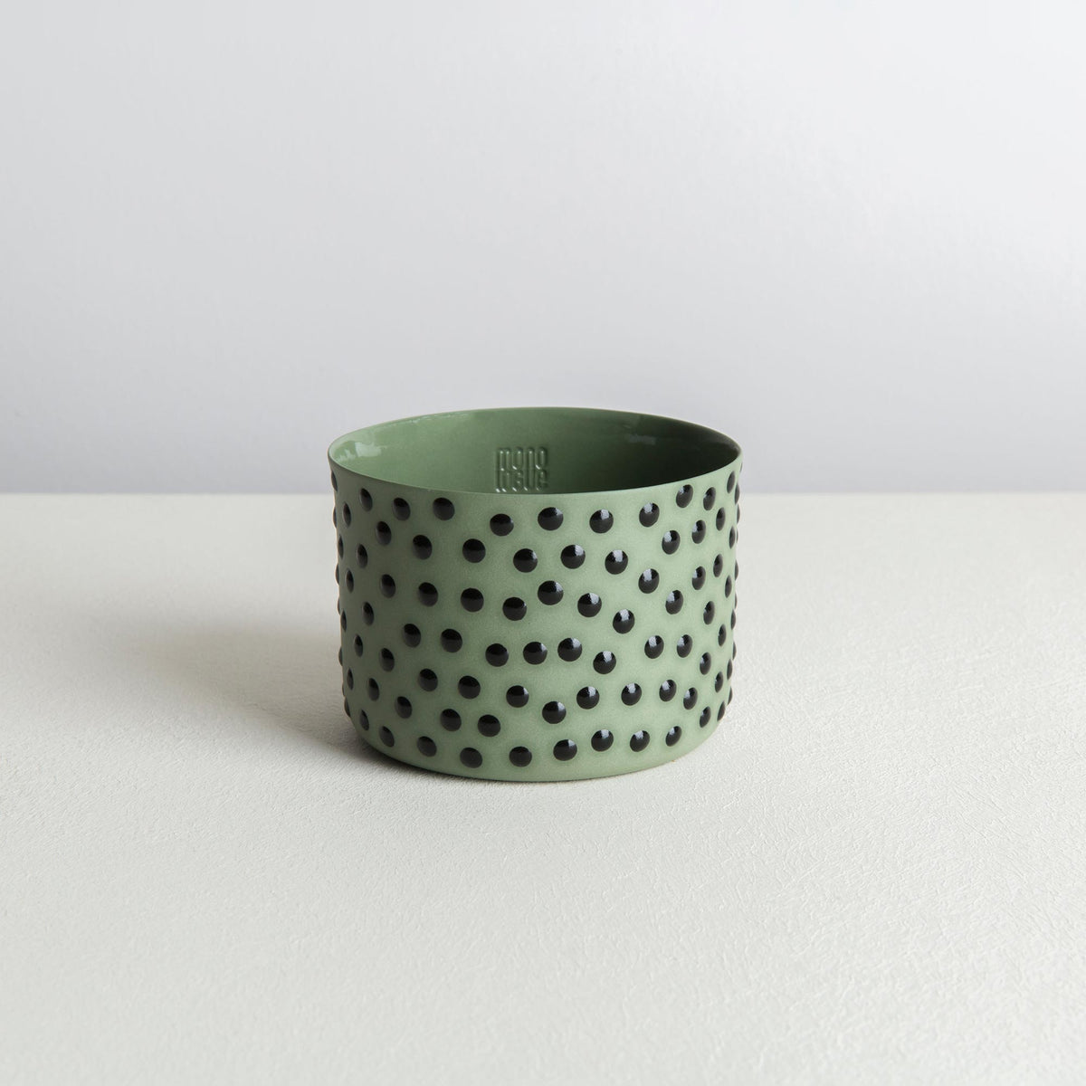classic M - olive/black - dots